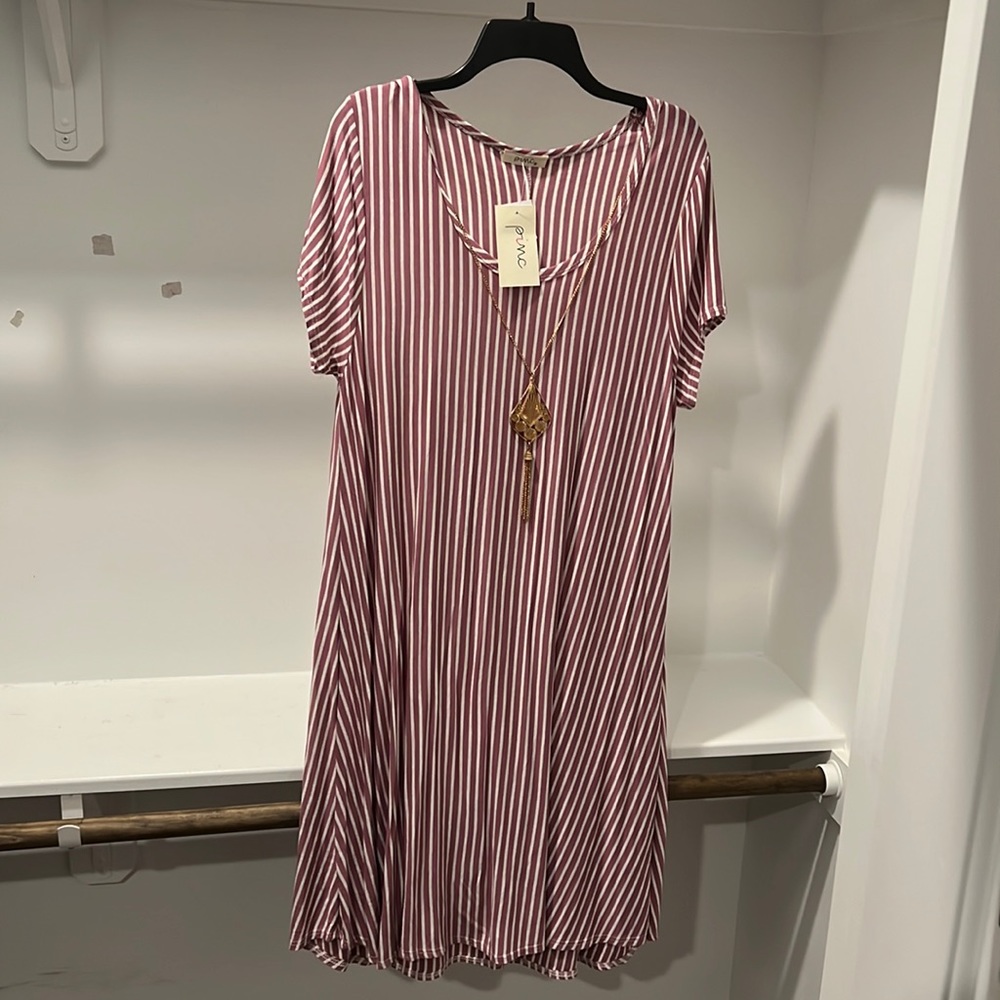 “pinc” Women’s Dress & Necklace